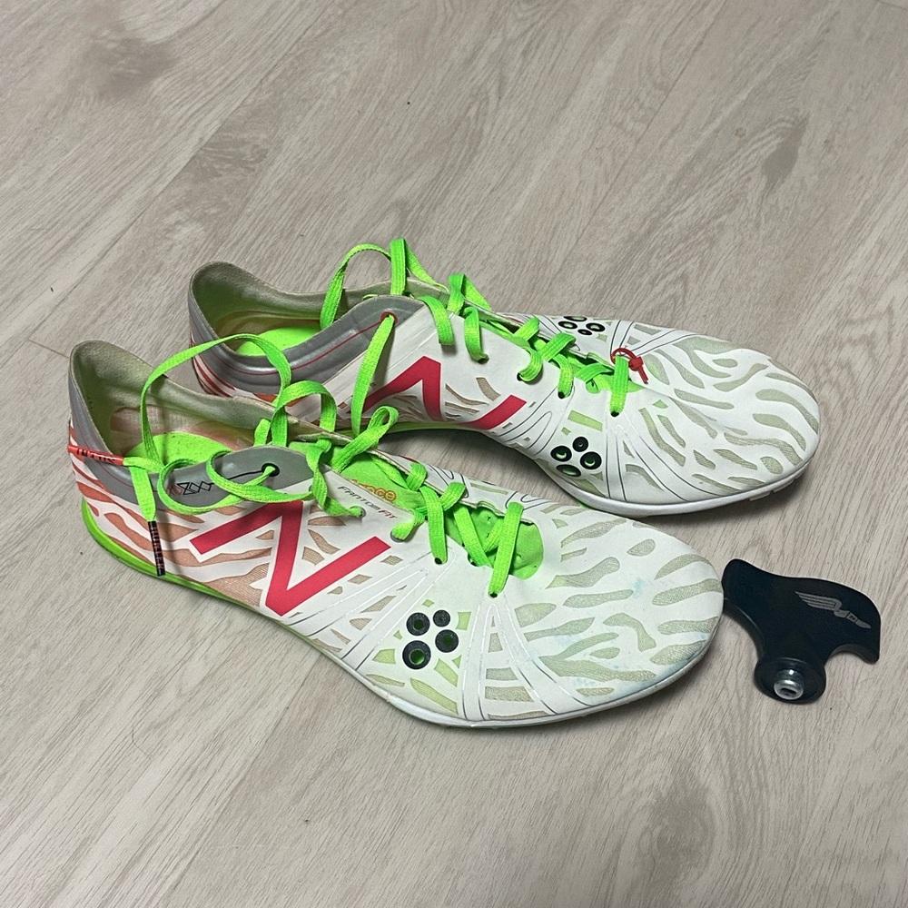 New Balance MD800 track spikes